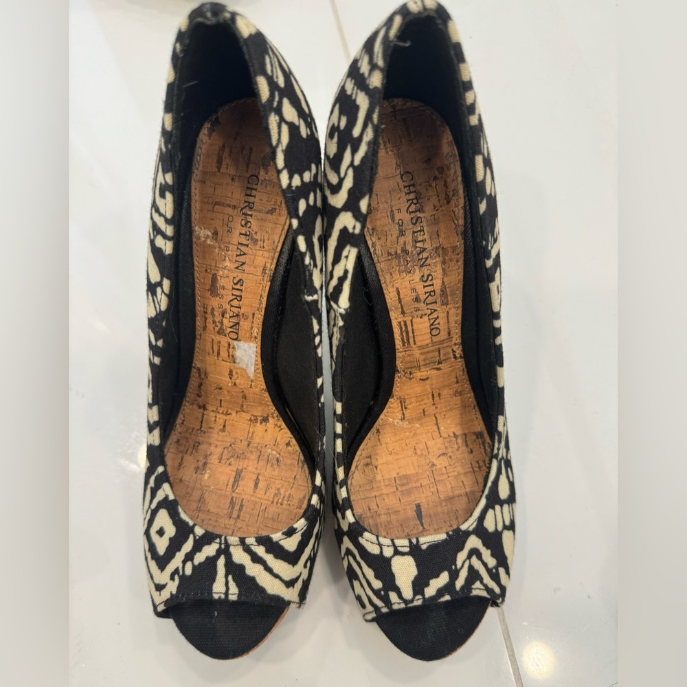 Christin Siriano Payless Heels Kate Slip Platform heels. Size 5